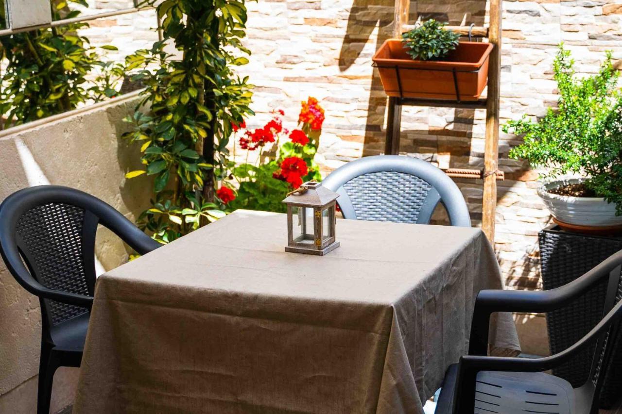 Dei Monasteri Bed & Breakfast Altamura Bagian luar foto
